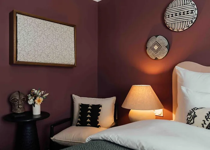 Clemonte Hotel - Your Reception-Less Boutique Hideaway